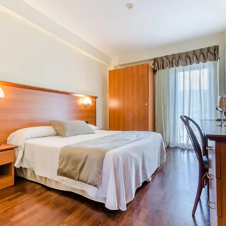 Federico Ii Hotel LʼAquila