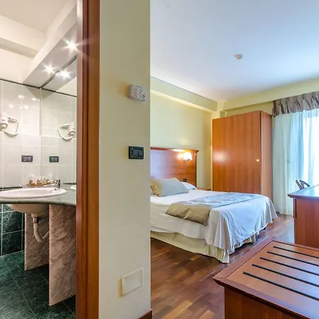 Federico Ii 3* LʼAquila