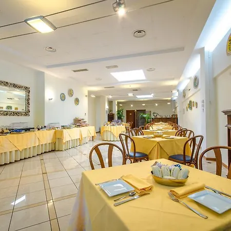 Federico Ii Hotel 3*