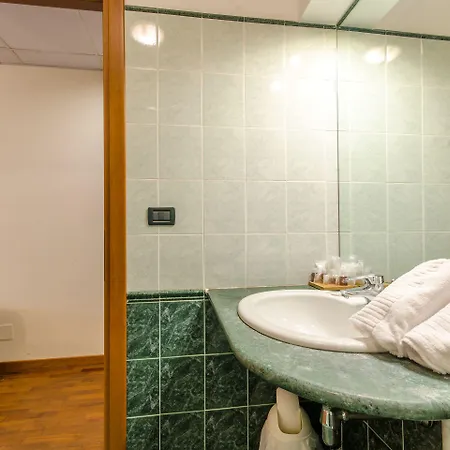 Hotell Federico Ii LʼAquila