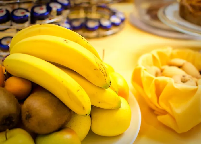 Federico Ii LʼAquila